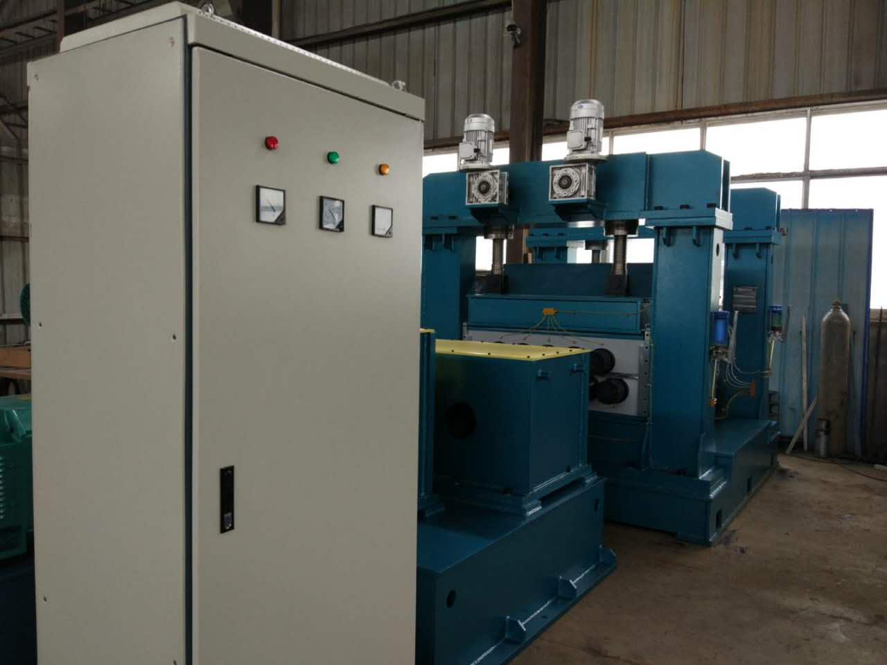 六重輥鋁板矯平機